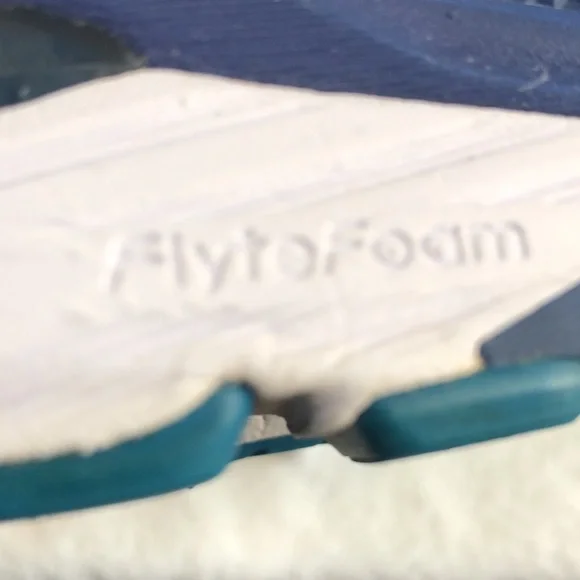 Asics GT-2000 Blue Athletic Footwear - Picture 5 of 8